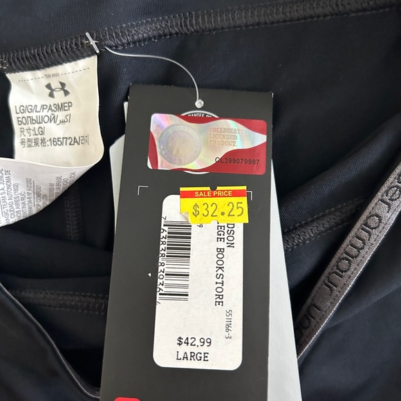 Davidson Wildcats Under Armour Heat Gear Compression Shorts NWT Size Large - Picture 5 of 8